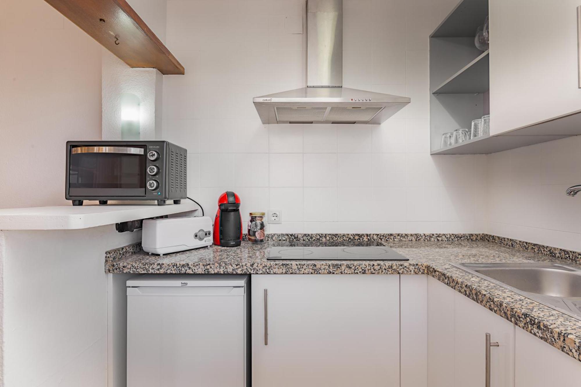 Duquesa Port Studio Apartment - Bright Sunlit Terrace Manilva Εξωτερικό φωτογραφία
