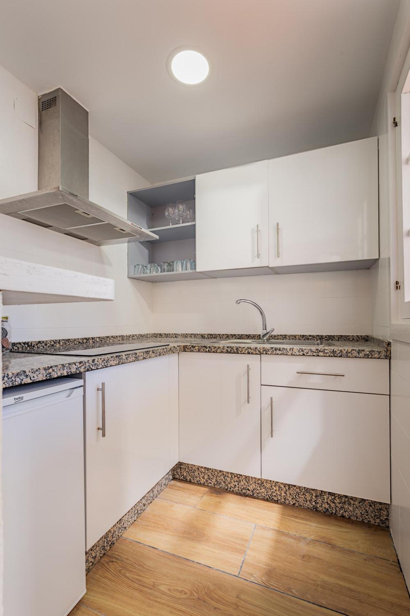 Duquesa Port Studio Apartment - Bright Sunlit Terrace Manilva Εξωτερικό φωτογραφία